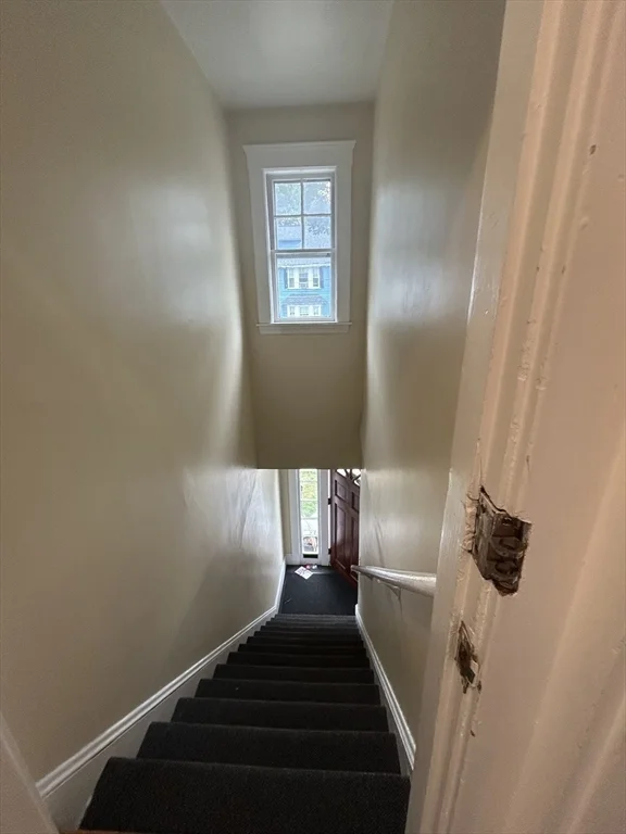 4 Harvard Rd, Belmont