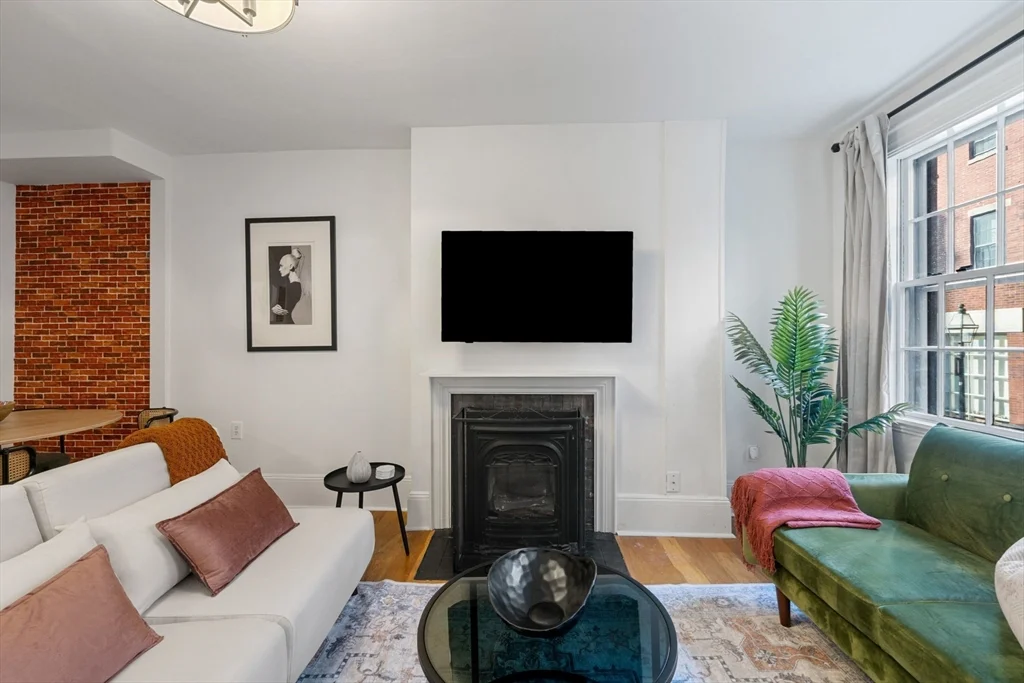 102 Revere St, Beacon Hill