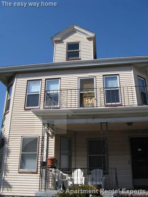 65 Wareham St, Tufts