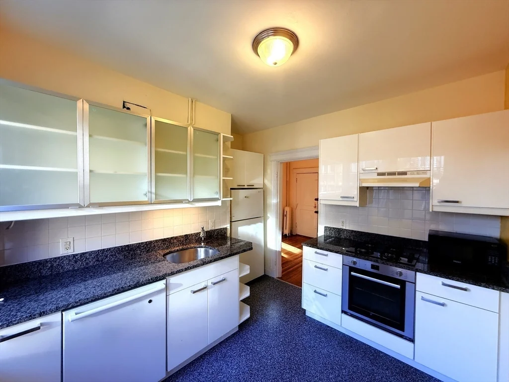 333 Harvard St, Mid-Cambridge