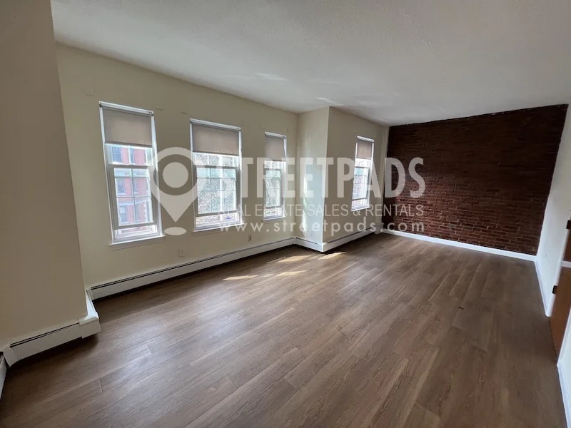 58 South Huntington Ave, Mission Hill