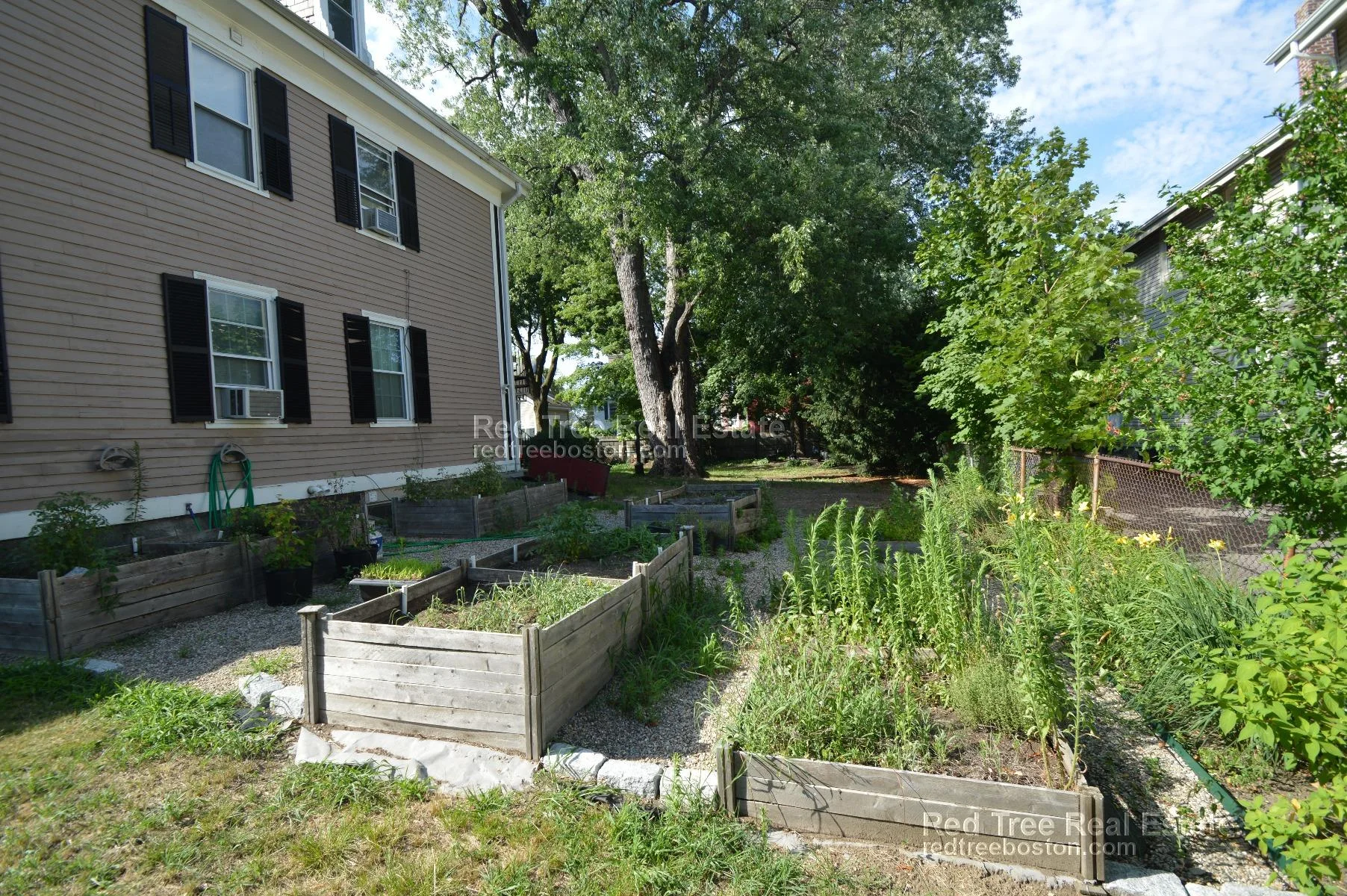 21 Holton St, Allston