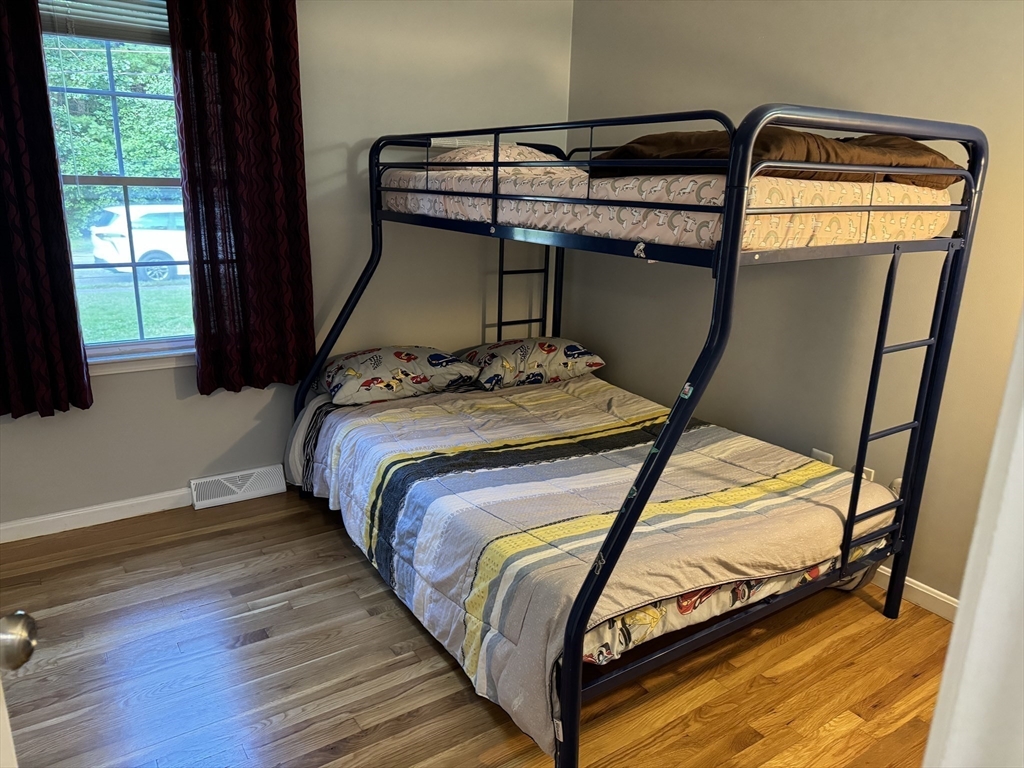 6 Fox Hill Rd, Ashland