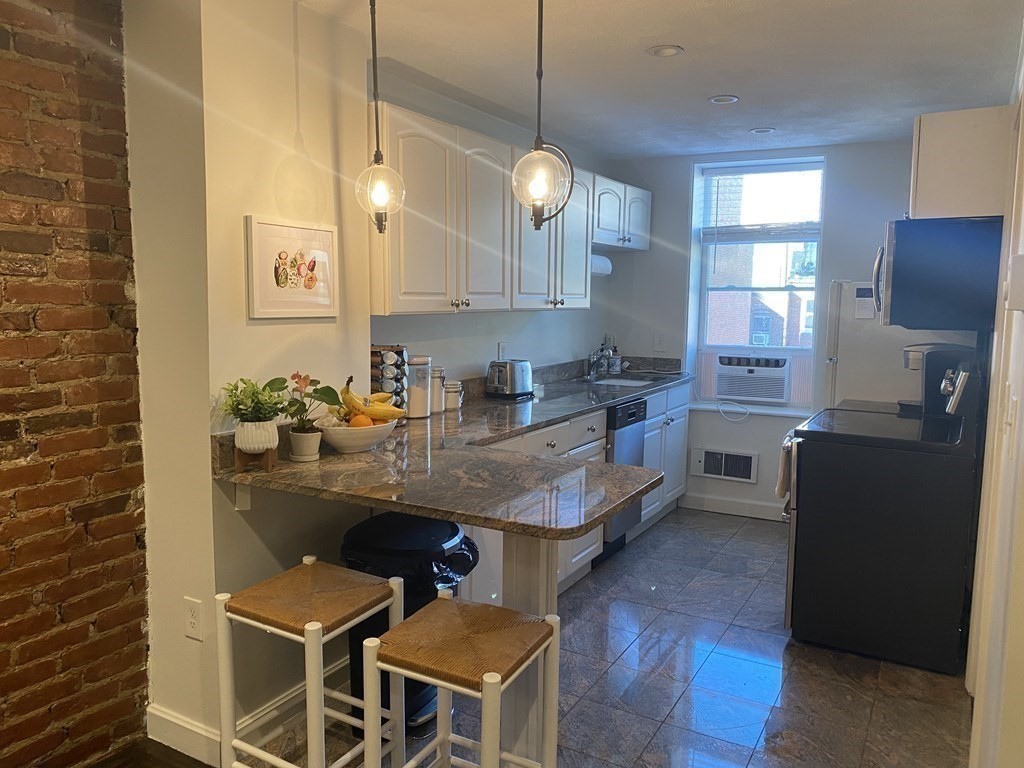 201 Salem St, North End