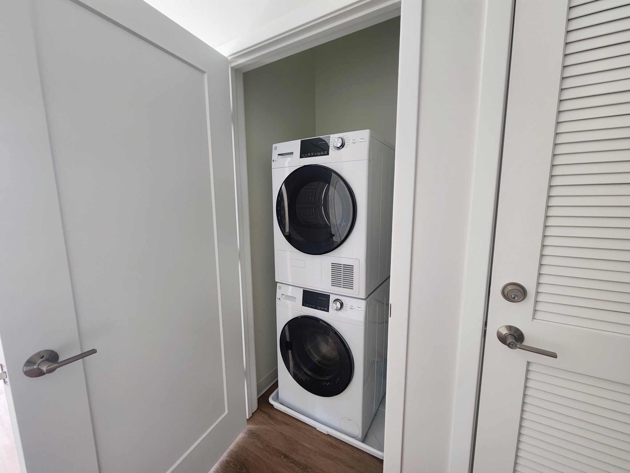 287 Walk Hill, Roslindale