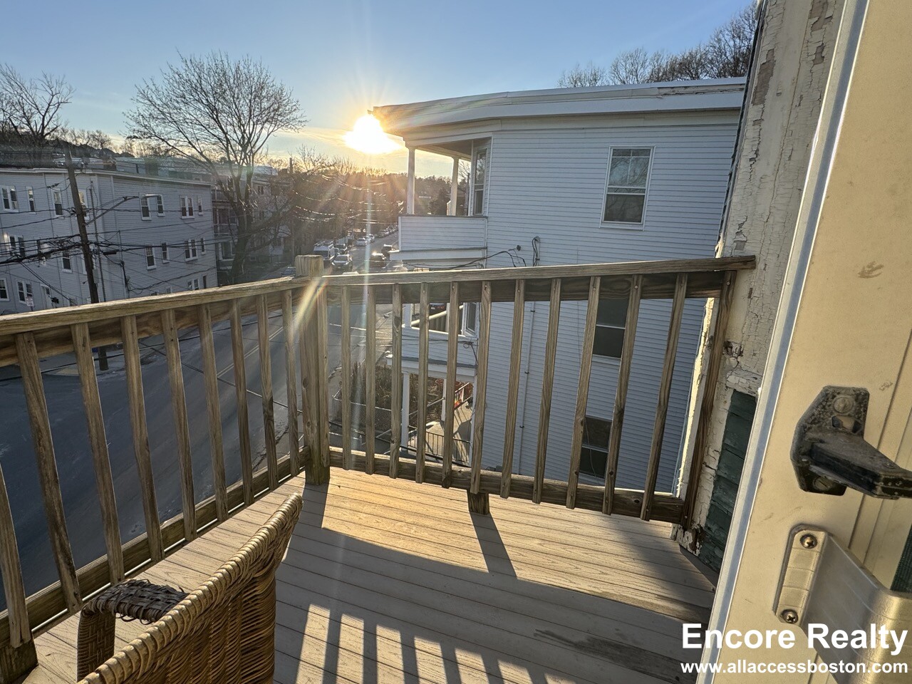 331 Faneuil St, Oak Square