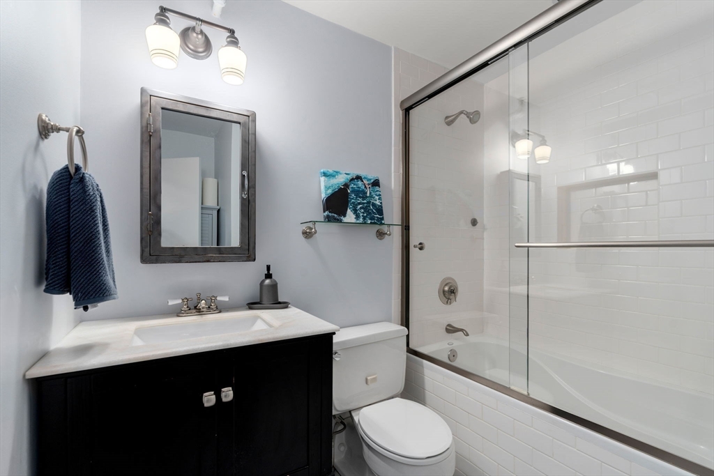 42 8th St, Charlestown