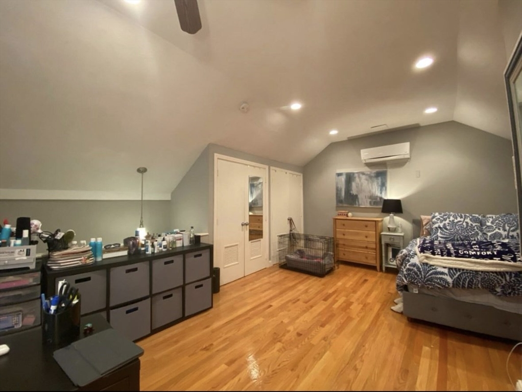 112 Brookside Ave, Jamaica Plain