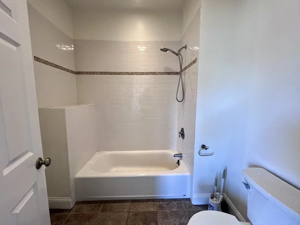 150-1/2 M St, South Boston