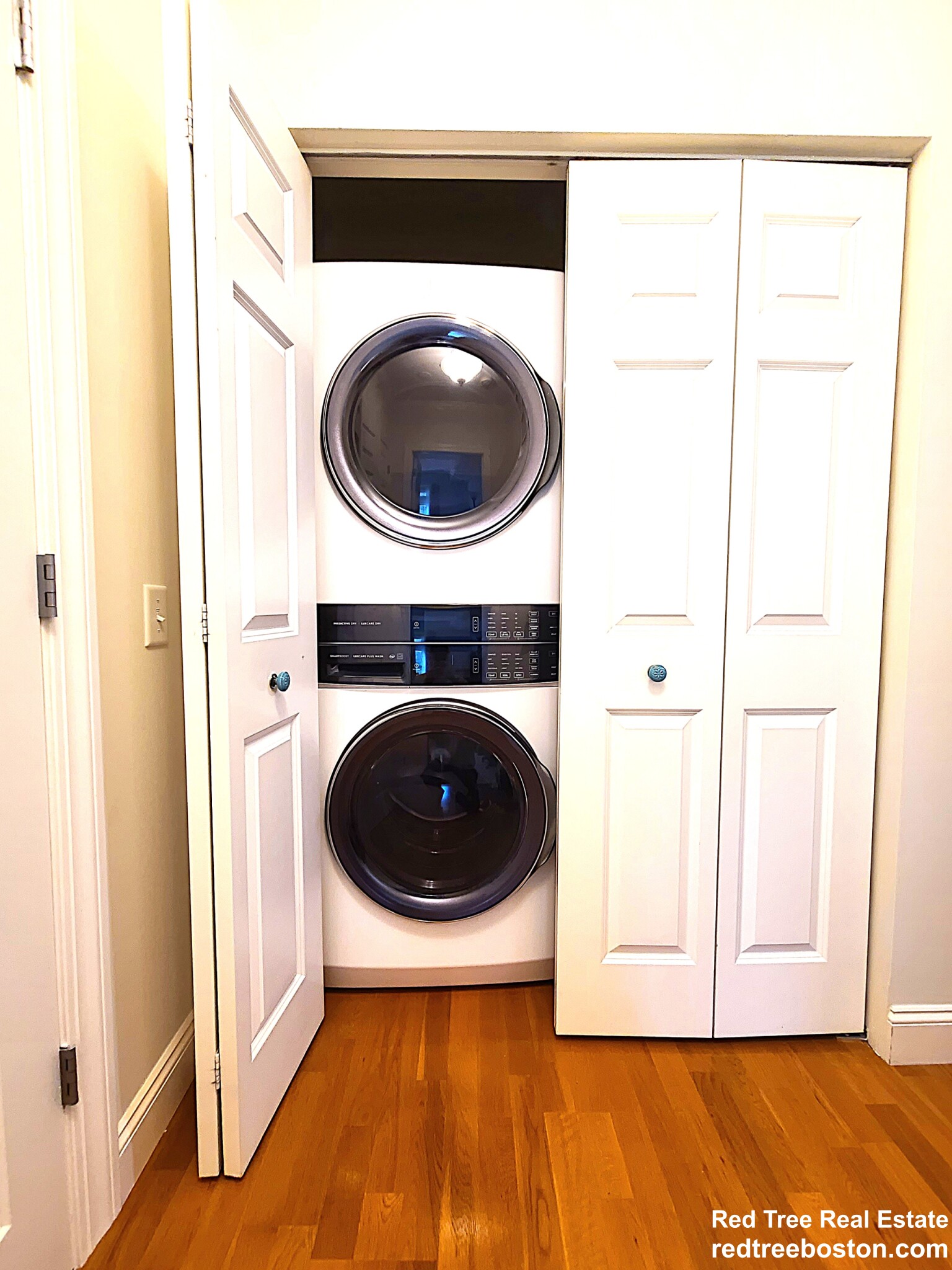 35 Commonwealth Ave, Chestnut Hill