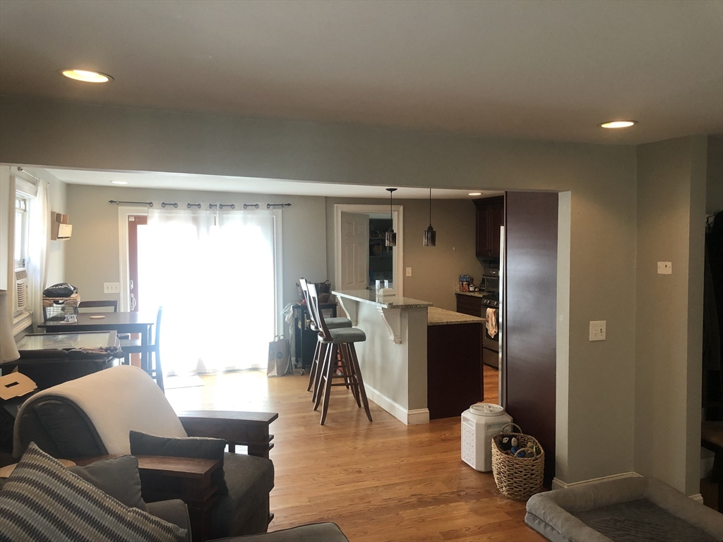 219 Bolton St, South Boston