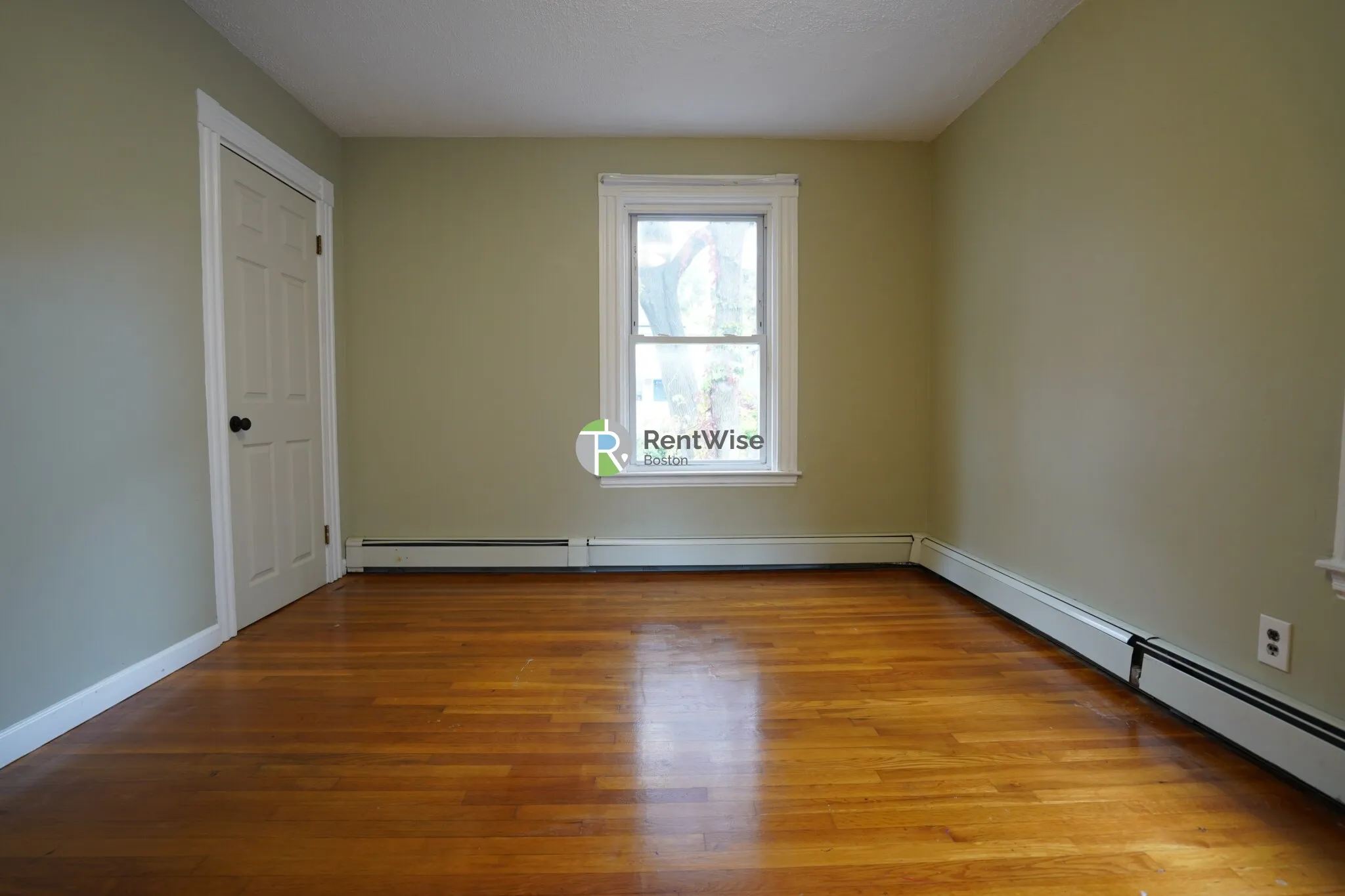 7 High Street Pl, Jamaica Plain