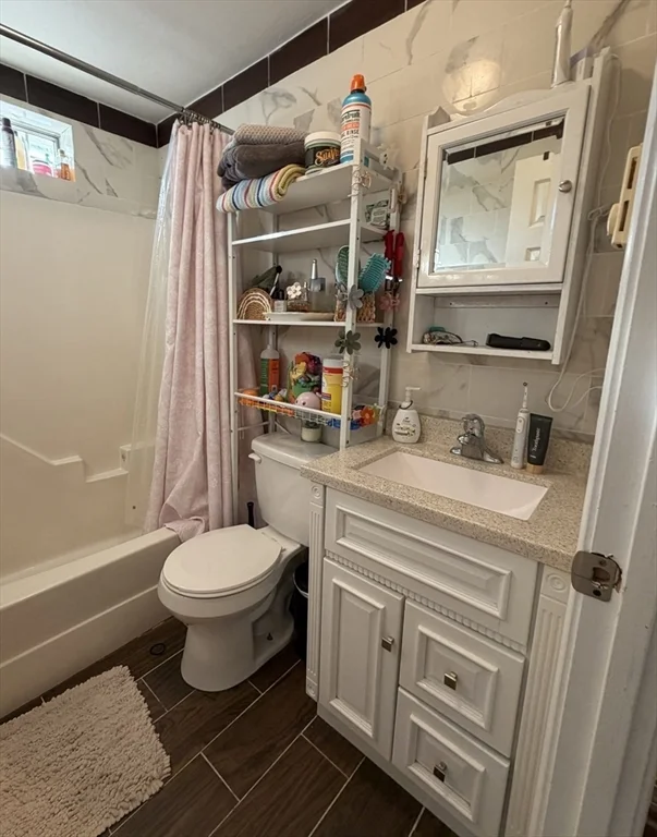 6 Ba Dr, North Attleboro