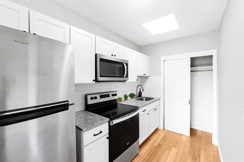 39 Willow St, West Roxbury