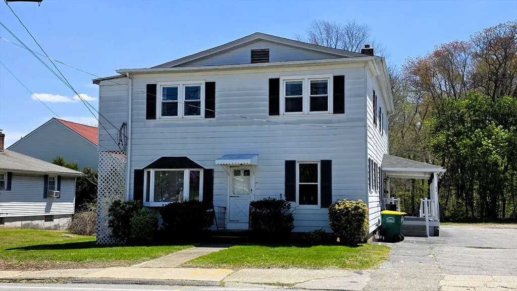 698 Church St, Whitinsville