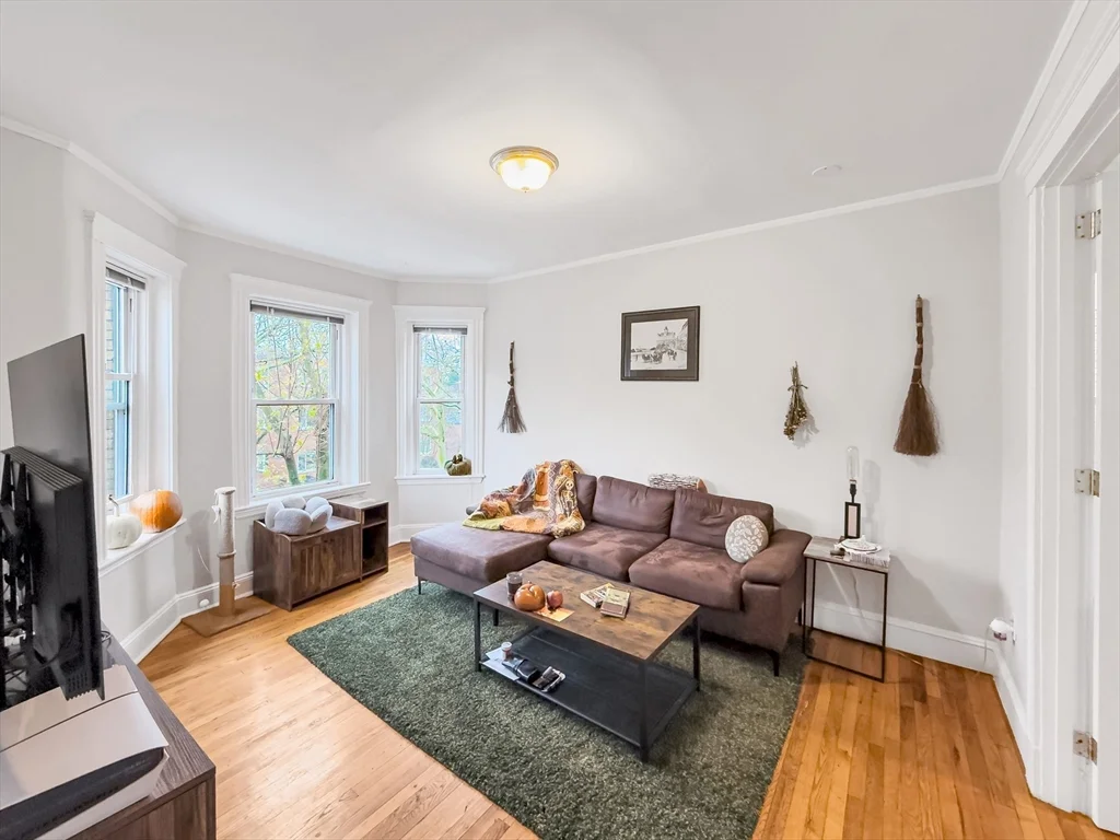 593 Centre St, Jamaica Plain