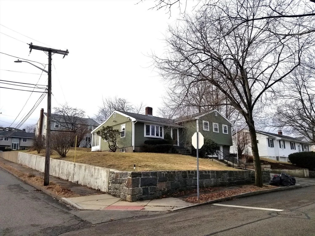 225 Governors Rd, Quincy