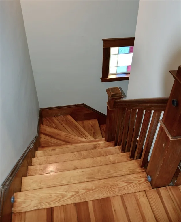 27 Emmons St, Milford