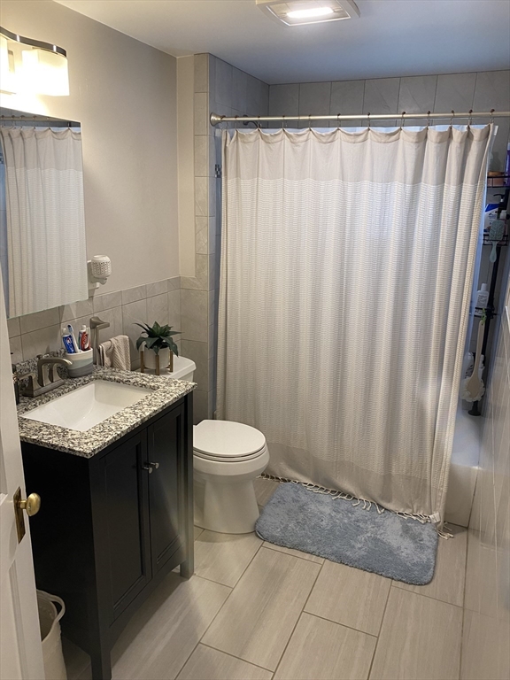 129 Brooks St, Oak Square