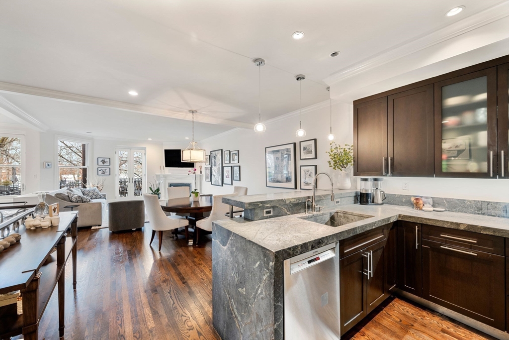 408 Beacon St, Back Bay