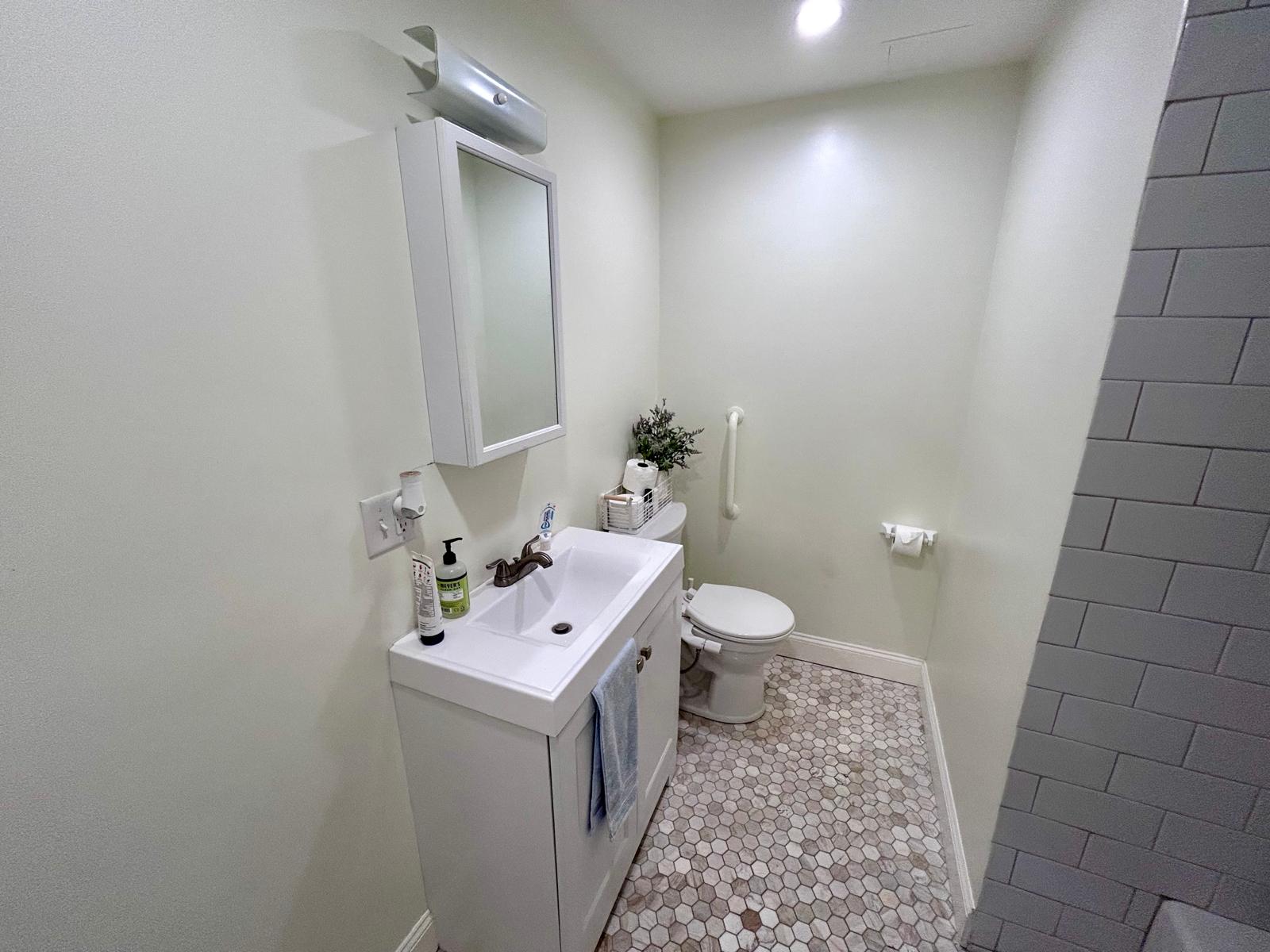 1712 Beacon St, Brookline