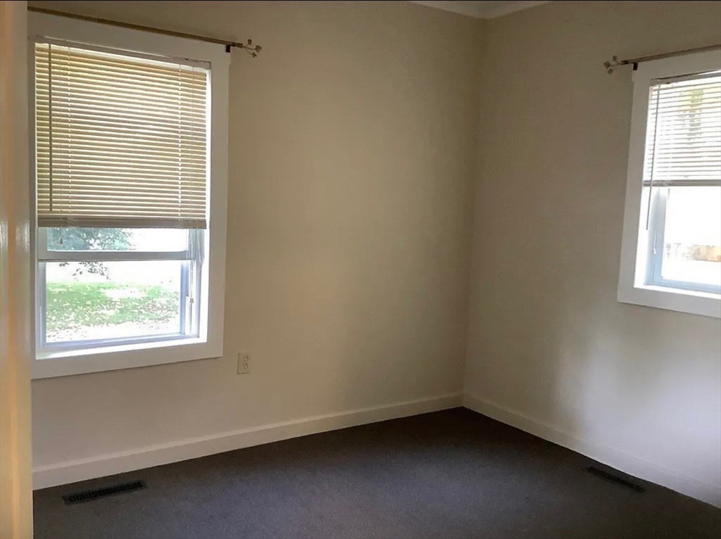 46 Pleasant St, West Brookfield