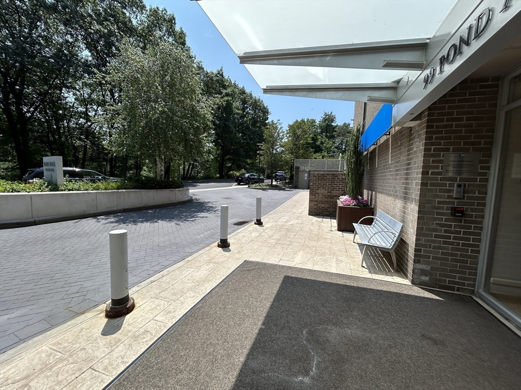 99 Pond Ave, Brookline Village