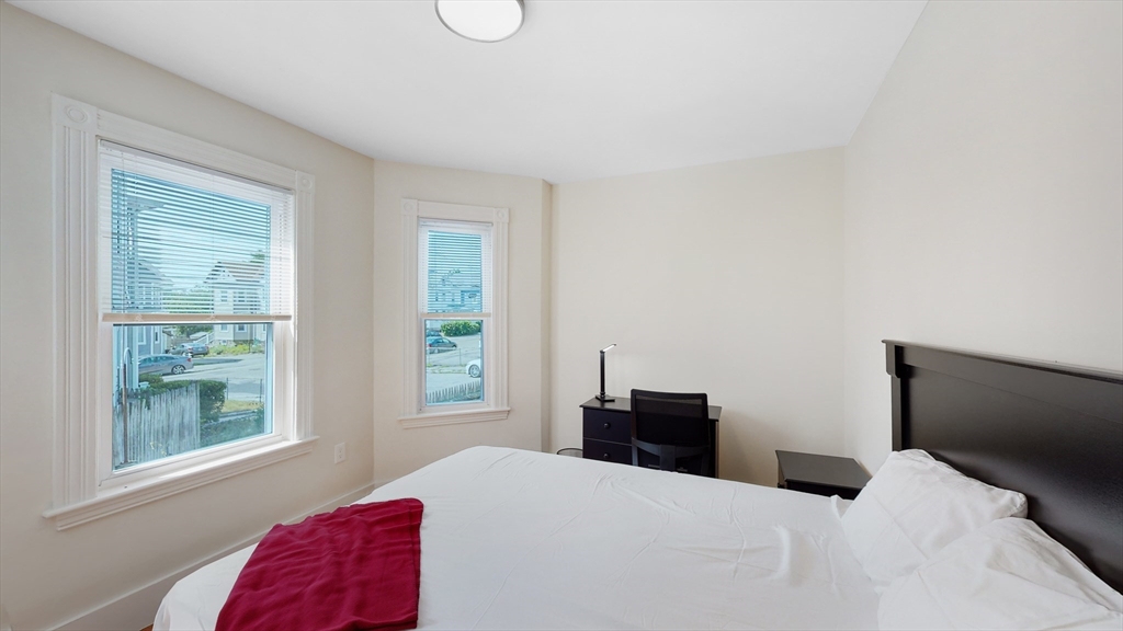 5 Chester Ave, Waltham