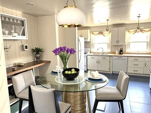 8 Ralph Piteri Ter, Watertown