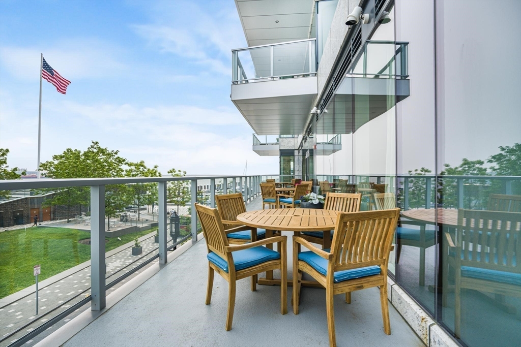 50 Liberty Dr, Seaport District