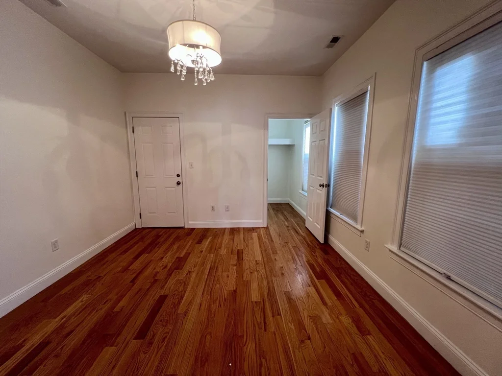 150-1/2 M St, South Boston