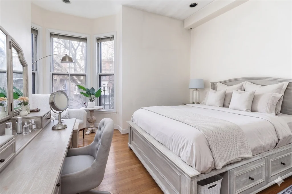 214 W Canton St, South End