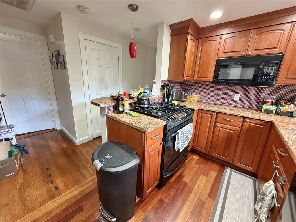 176 Upland Ave, Newton