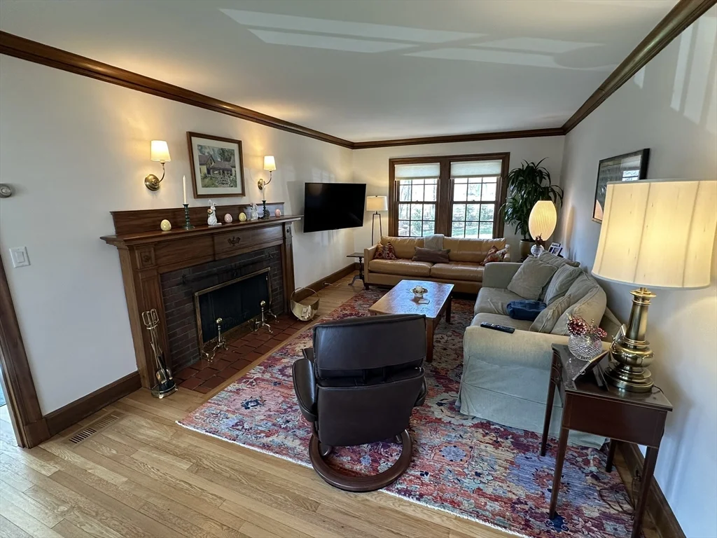 59 Richardson Rd, Belmont