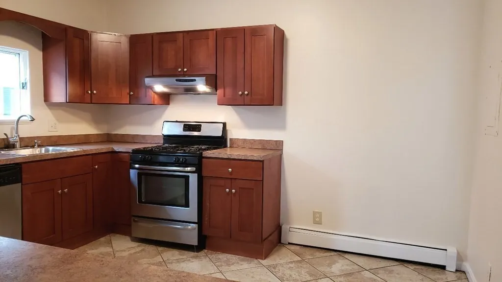 65 Brookline St, Central Square