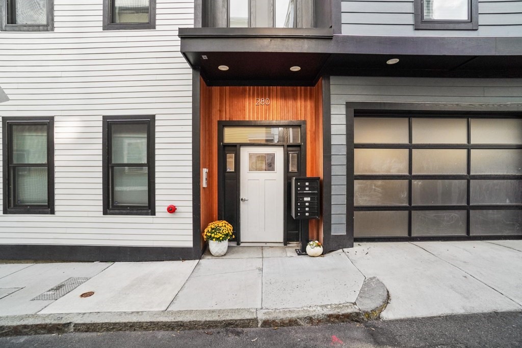 280 Gold St, South Boston