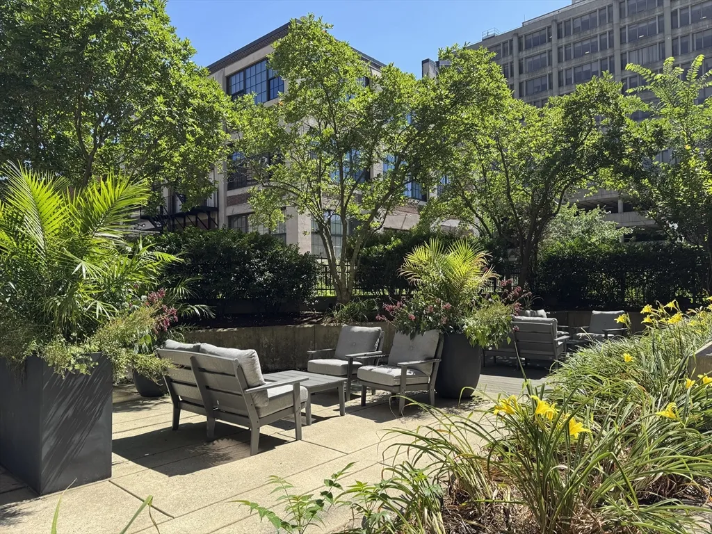 700 Harrison Ave, South End