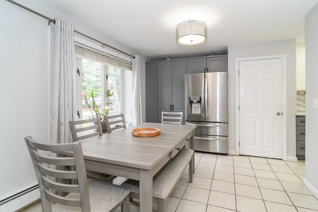 10 Homeward Ln, Natick