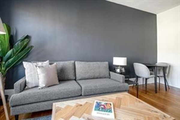 674 Washington St, Aspinwall Hill