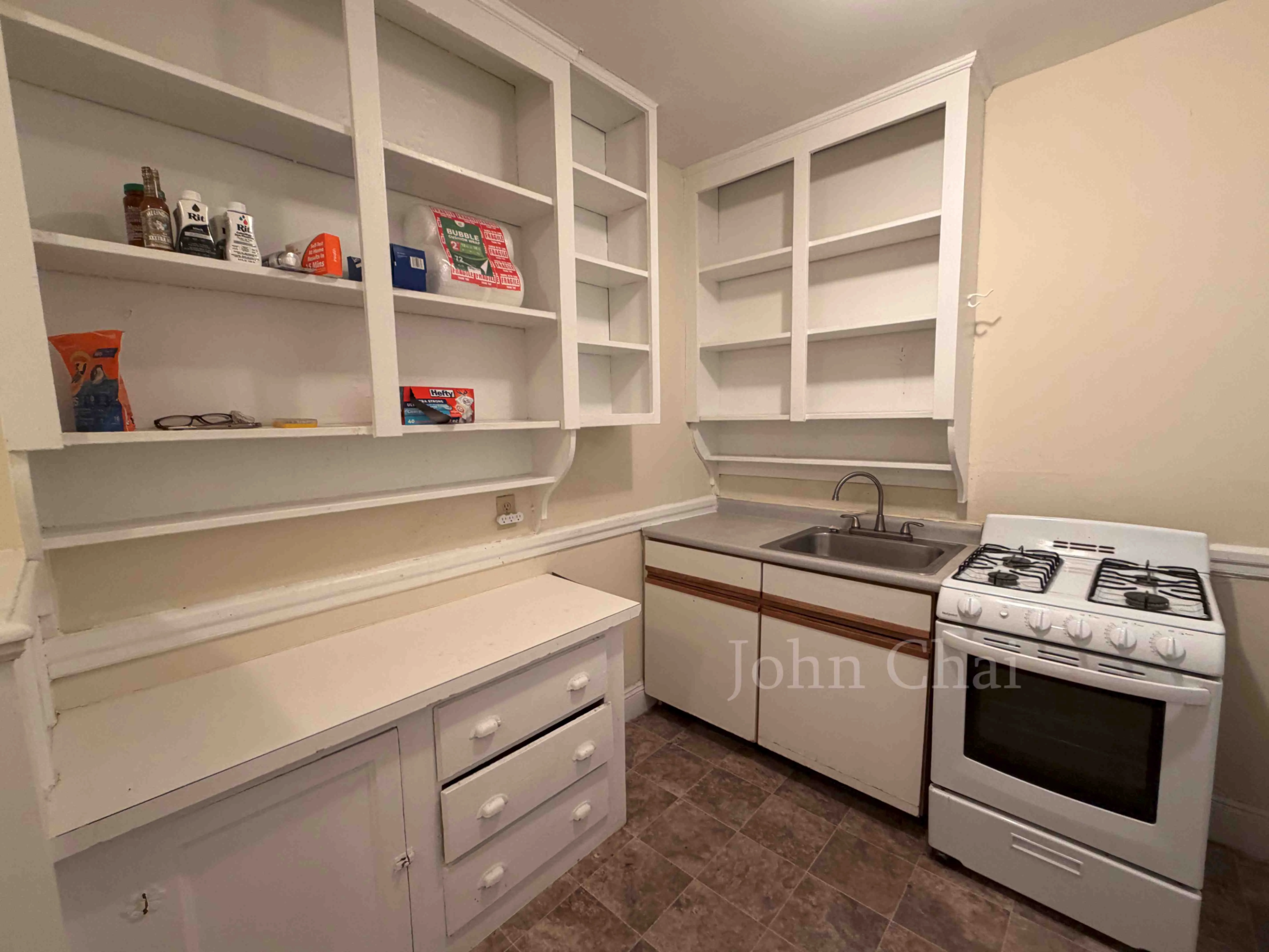 51 Linden St, Allston