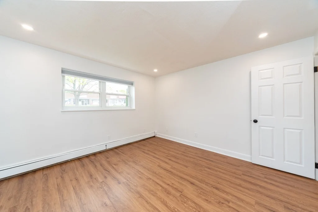 41 Warren St, Waltham