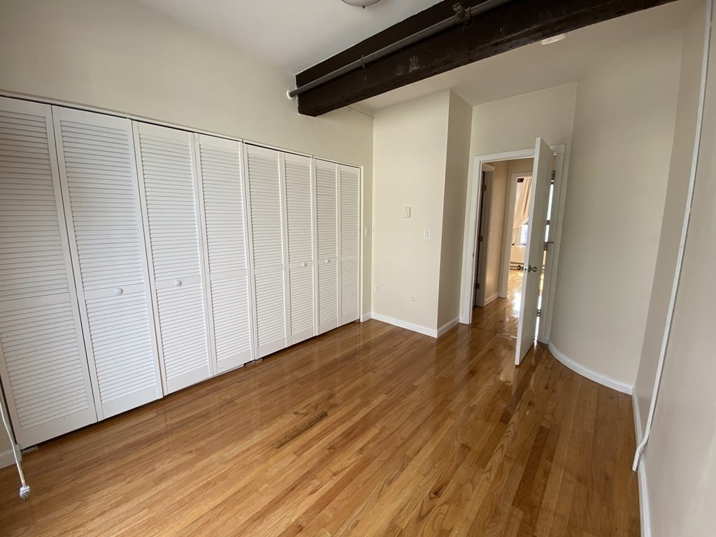 12 Stoneholm, Back Bay