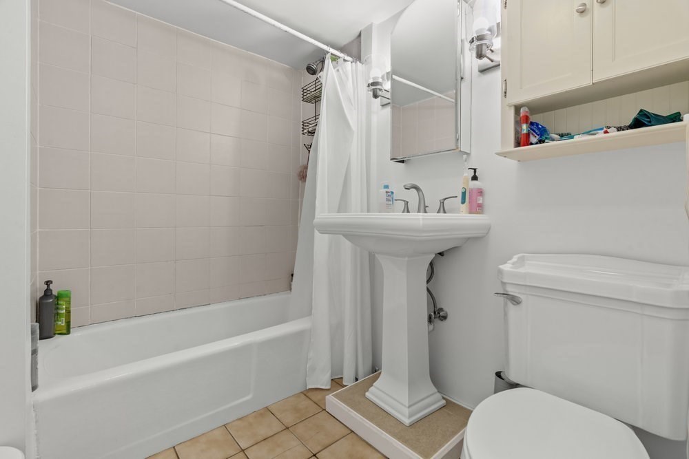 25 Greenwich Park, South End