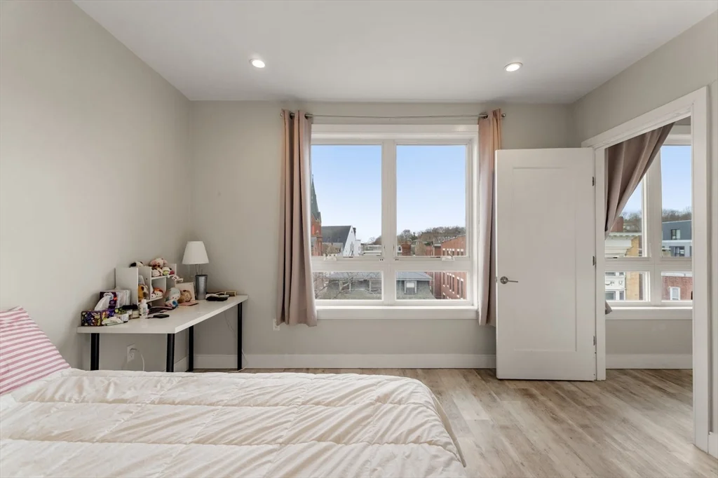1457 Tremont St, Mission Hill