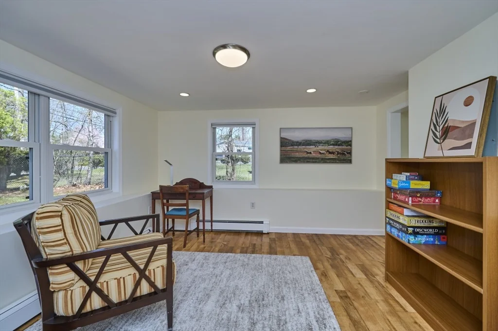 37 Locust St, Burlington