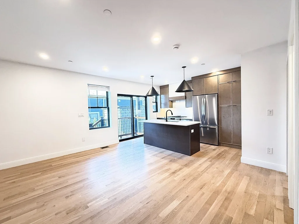 99 5th St, East Cambridge