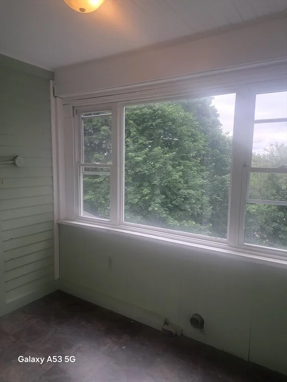 98 Brookline St, Webster Square