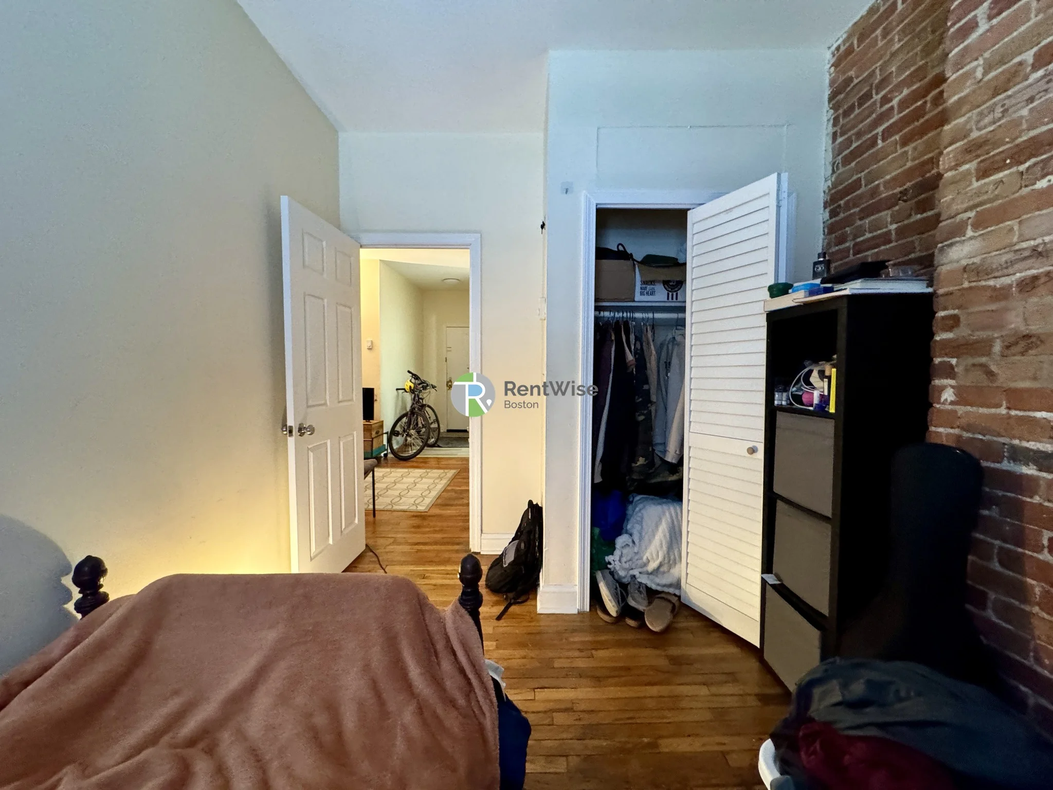 886 Huntington Ave, Mission Hill