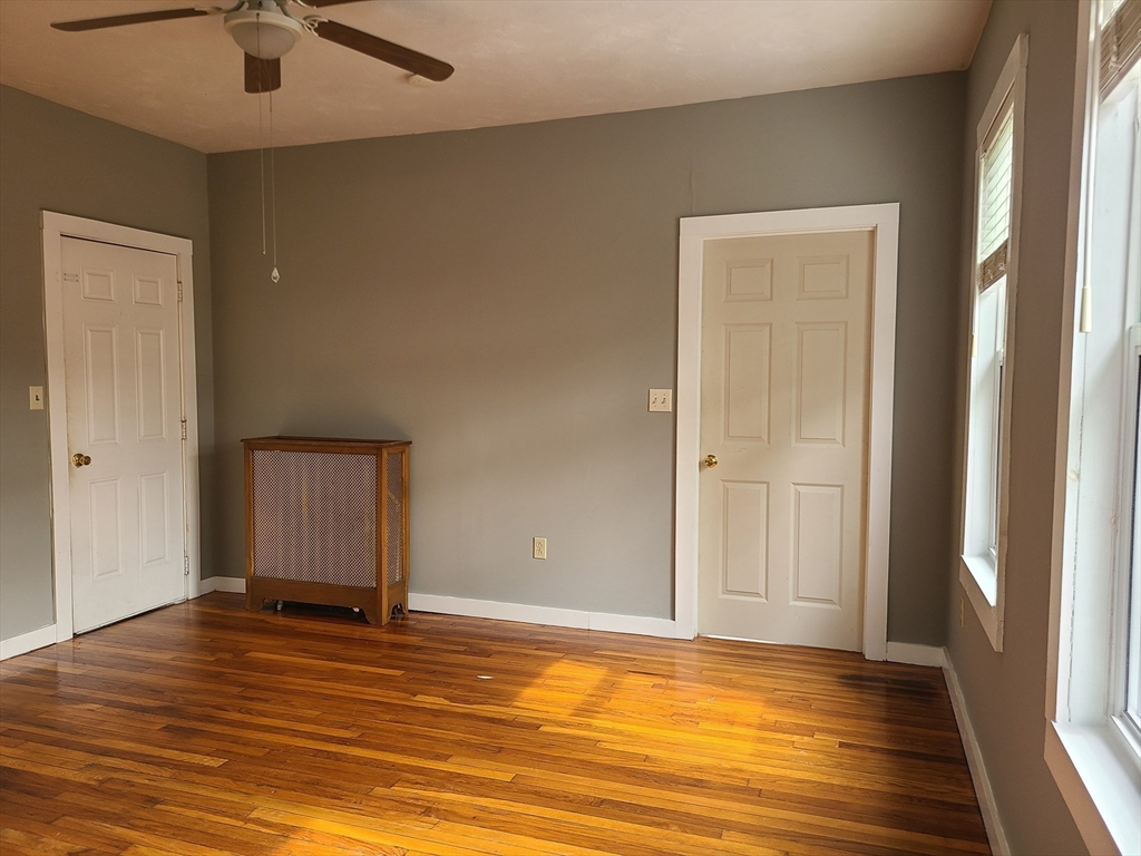 29 Franklin St, Whitman