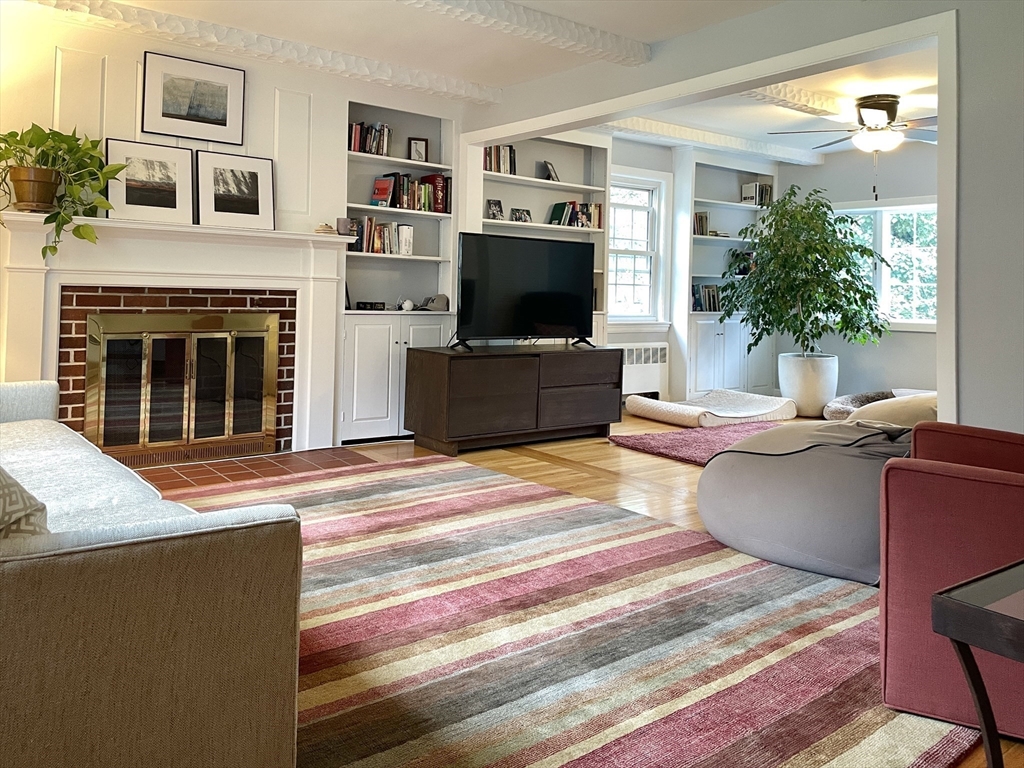 45 Bridge St, Lexington